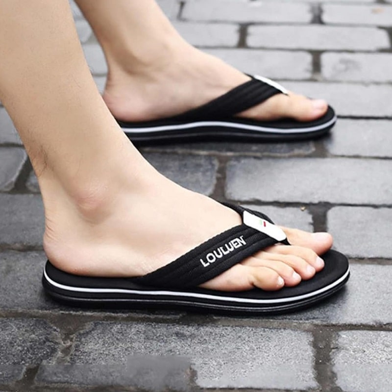 Massage-Sandalen Italien Geruchshemmend Zehentrenner Schwarz